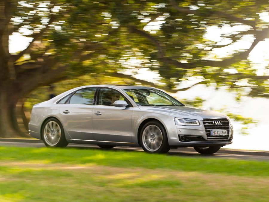  Audi A8 3.0 TDI Quattro (D4) 2014 года  (AU) (фото 12 из 22)
